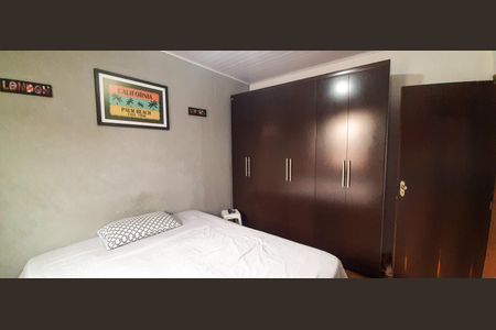 Casa à venda com 180m², 3 quartos e 2 vagas Casa à venda com 180m², 3 quartos e 2 vagasQuarto 1