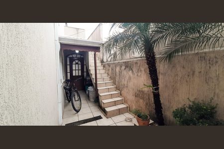 Casa à venda com 180m², 3 quartos e 2 vagas Casa à venda com 180m², 3 quartos e 2 vagasÁrea comum