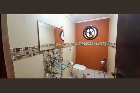 Casa à venda com 180m², 3 quartos e 2 vagas Casa à venda com 180m², 3 quartos e 2 vagasLavabo