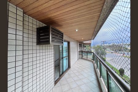 Apartamento à venda com 122m², 3 quartos e 2 vagasVaranda