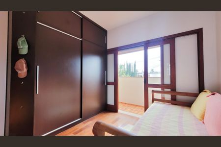 Casa de condomínio para alugar com 250m², 3 quartos e 2 vagas Casa de condomínio para alugar com 250m², 3 quartos e 2 vagasSuíte 2