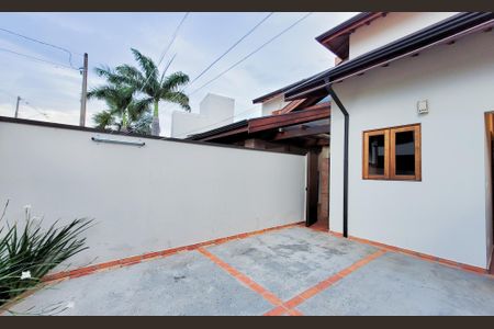 Casa de condomínio para alugar com 250m², 3 quartos e 2 vagas Casa de condomínio para alugar com 250m², 3 quartos e 2 vagasÁrea externa