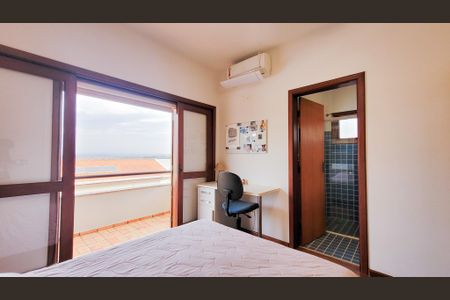 Casa de condomínio para alugar com 250m², 3 quartos e 2 vagas Casa de condomínio para alugar com 250m², 3 quartos e 2 vagasSuíte 1