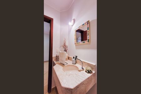 Casa de condomínio para alugar com 250m², 3 quartos e 2 vagas Casa de condomínio para alugar com 250m², 3 quartos e 2 vagasLavabo