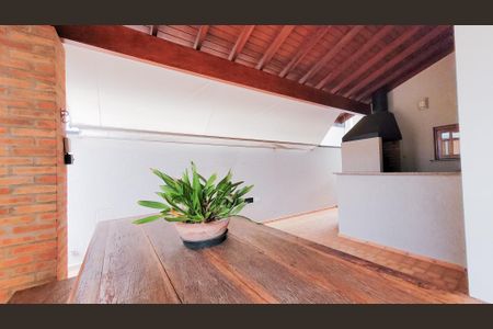 Casa de condomínio para alugar com 250m², 3 quartos e 2 vagas Casa de condomínio para alugar com 250m², 3 quartos e 2 vagasÁrea gourmet