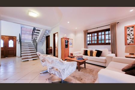 Sala de casa de condomínio para alugar com 3 quartos, 250m² em Chácara São Rafael, Campinas