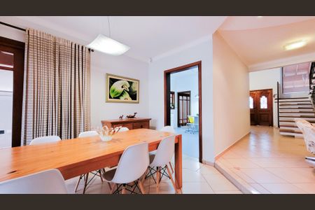 Casa de condomínio para alugar com 250m², 3 quartos e 2 vagas Casa de condomínio para alugar com 250m², 3 quartos e 2 vagasSala de Jantar