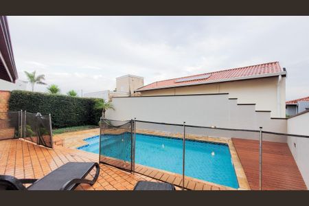 Casa de condomínio para alugar com 250m², 3 quartos e 2 vagas Casa de condomínio para alugar com 250m², 3 quartos e 2 vagasPiscina