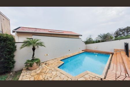 Casa de condomínio para alugar com 250m², 3 quartos e 2 vagas Casa de condomínio para alugar com 250m², 3 quartos e 2 vagasPiscina