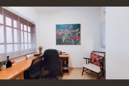 Casa de condomínio para alugar com 250m², 3 quartos e 2 vagas Casa de condomínio para alugar com 250m², 3 quartos e 2 vagasEscritório