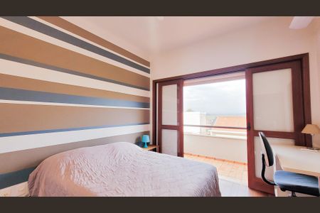 Casa de condomínio para alugar com 250m², 3 quartos e 2 vagas Casa de condomínio para alugar com 250m², 3 quartos e 2 vagasSuíte 1