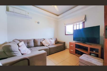 Casa de condomínio para alugar com 250m², 3 quartos e 2 vagas Casa de condomínio para alugar com 250m², 3 quartos e 2 vagasSala de Tv