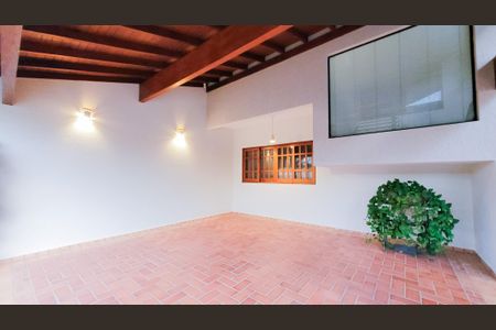 Casa de condomínio para alugar com 250m², 3 quartos e 2 vagas Casa de condomínio para alugar com 250m², 3 quartos e 2 vagasGaragem