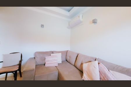 Casa de condomínio para alugar com 250m², 3 quartos e 2 vagas Casa de condomínio para alugar com 250m², 3 quartos e 2 vagasSala de Tv