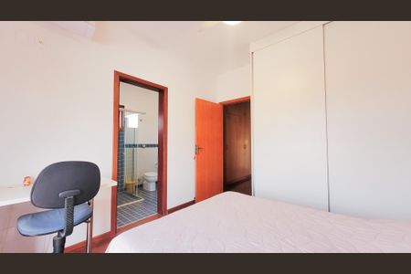 Casa de condomínio para alugar com 250m², 3 quartos e 2 vagas Casa de condomínio para alugar com 250m², 3 quartos e 2 vagasSuíte 1