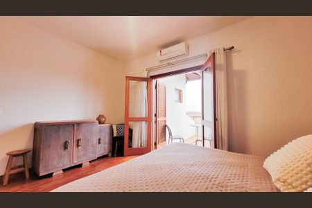 Casa de condomínio para alugar com 250m², 3 quartos e 2 vagas Casa de condomínio para alugar com 250m², 3 quartos e 2 vagasSuíte Master