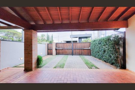 Casa de condomínio para alugar com 250m², 3 quartos e 2 vagas Casa de condomínio para alugar com 250m², 3 quartos e 2 vagasGaragem