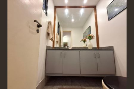Apartamento à venda com 87m², 2 quartos e 1 vaga Apartamento à venda com 87m², 2 quartos e 1 vagaLavabo