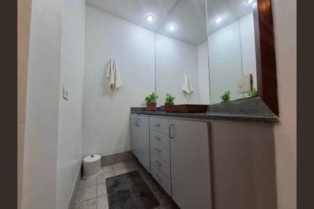 Apartamento à venda com 87m², 2 quartos e 1 vaga Apartamento à venda com 87m², 2 quartos e 1 vagaBanheiro da Suíte