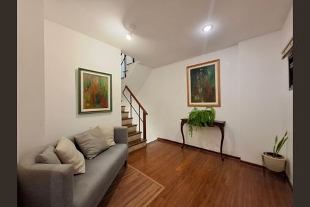 Apartamento à venda com 87m², 2 quartos e 1 vaga Apartamento à venda com 87m², 2 quartos e 1 vagaHall
