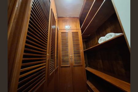 Apartamento à venda com 87m², 2 quartos e 1 vaga Apartamento à venda com 87m², 2 quartos e 1 vagaCloset