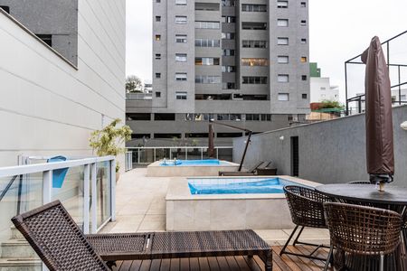 Apartamento à venda com 190m², 3 quartos e 4 vagasÁrea comum - Piscina