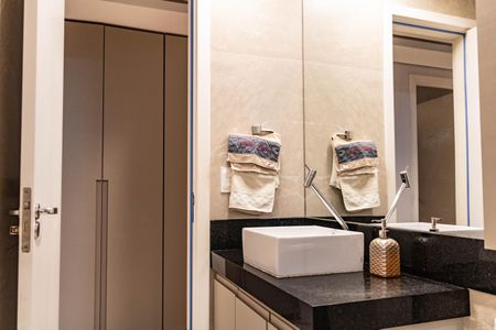 Apartamento à venda com 190m², 3 quartos e 4 vagasBanheiro Social