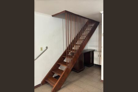 Casa à venda com 4 quartos, 253m² em Fundação, São Caetano do Sul