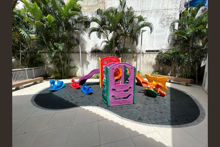 Apartamento à venda com 165m², 3 quartos e 2 vagasÁrea comum - Playground