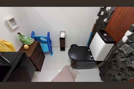 Casa à venda com 390m², 4 quartos e 6 vagas Casa à venda com 390m², 4 quartos e 6 vagasLavabo da Sala