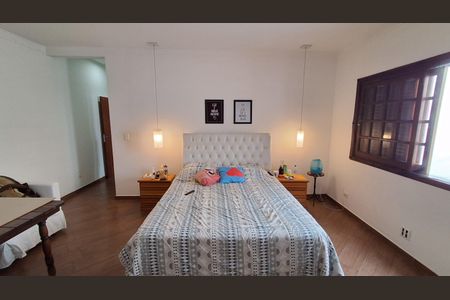 Casa à venda com 390m², 4 quartos e 6 vagas Casa à venda com 390m², 4 quartos e 6 vagasSuíte 3