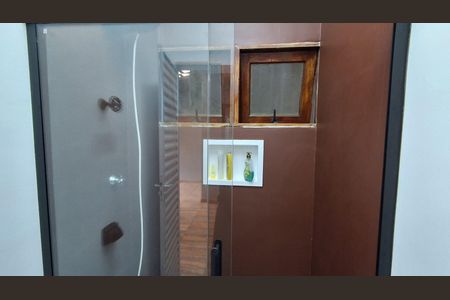 Casa à venda com 390m², 4 quartos e 6 vagas Casa à venda com 390m², 4 quartos e 6 vagasBanheiro Social