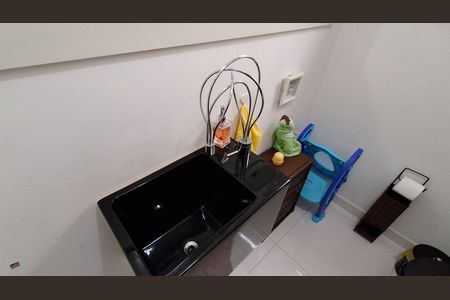 Casa à venda com 390m², 4 quartos e 6 vagas Casa à venda com 390m², 4 quartos e 6 vagasLavabo da Sala