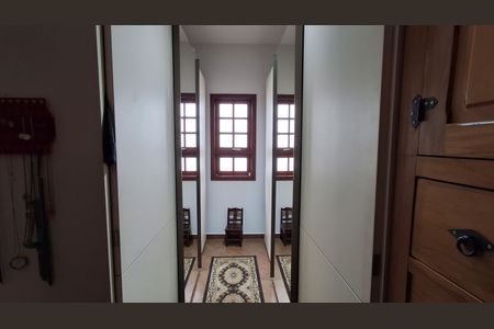 Casa à venda com 390m², 4 quartos e 6 vagas Casa à venda com 390m², 4 quartos e 6 vagasCloset Suíte 3