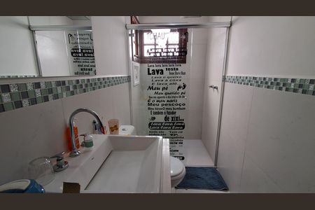 Casa à venda com 390m², 4 quartos e 6 vagas Casa à venda com 390m², 4 quartos e 6 vagasBanheiro Suíte 1