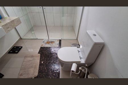 Casa à venda com 390m², 4 quartos e 6 vagas Casa à venda com 390m², 4 quartos e 6 vagasBanheiro da Suíte 3