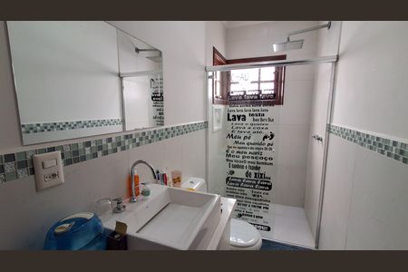 Casa à venda com 390m², 4 quartos e 6 vagas Casa à venda com 390m², 4 quartos e 6 vagasBanheiro Suíte 1