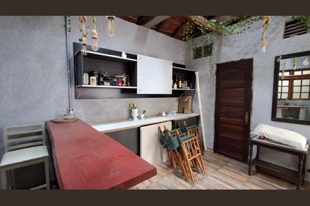 Casa à venda com 390m², 4 quartos e 6 vagas Casa à venda com 390m², 4 quartos e 6 vagasÁrea gourmet