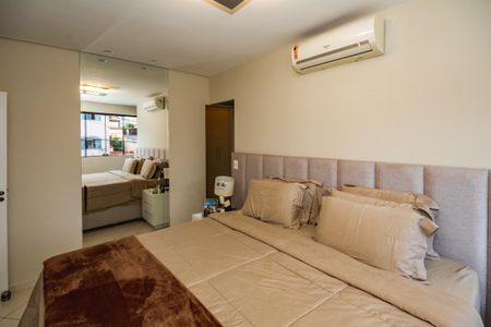 Casa à venda com 435m², 3 quartos e 3 vagasSuíte