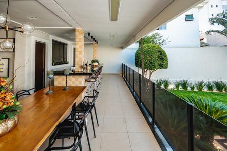 Casa à venda com 435m², 3 quartos e 3 vagasÁrea Externa