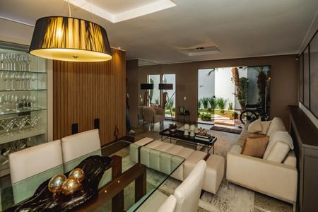 Sala de casa à venda com 3 quartos, 435m² em Castelo, Belo Horizonte