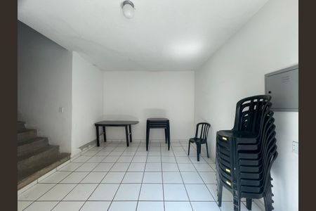 Apartamento para alugar com 46m², 2 quartos e 1 vaga Apartamento para alugar com 46m², 2 quartos e 1 vagaÁrea comum - Salão de Festas