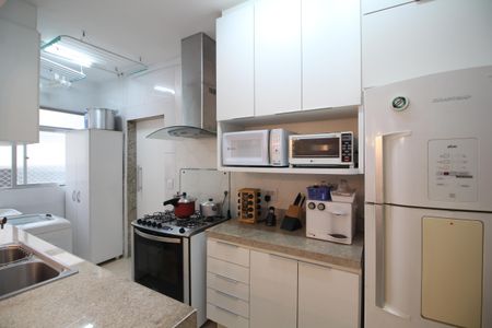 Apartamento à venda com 99m², 3 quartos e 1 vagaCozinha