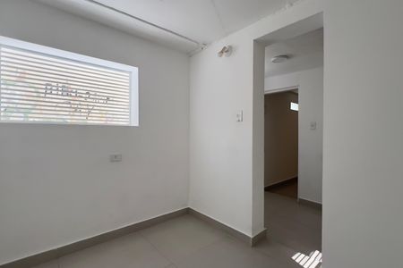 Quarto de kitnet/studio para alugar com 1 quarto, 37m² em Jardim Santa Mena, Guarulhos