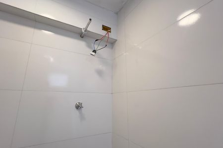 Banheiro de kitnet/studio para alugar com 1 quarto, 37m² em Jardim Santa Mena, Guarulhos