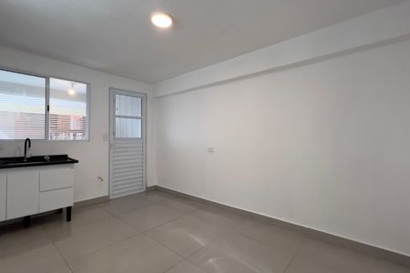 Sala/Cozinha de kitnet/studio para alugar com 1 quarto, 37m² em Jardim Santa Mena, Guarulhos