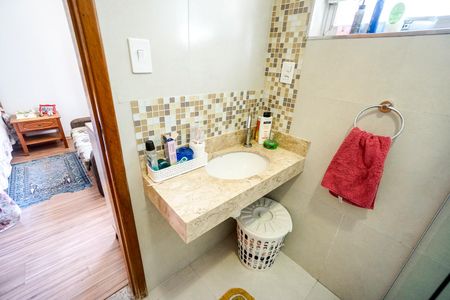 Casa à venda com 210m², 4 quartos e 2 vagasBanheiro da Suíte