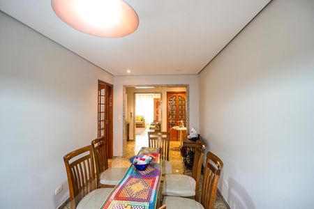 Casa à venda com 210m², 4 quartos e 2 vagasSala de jantar