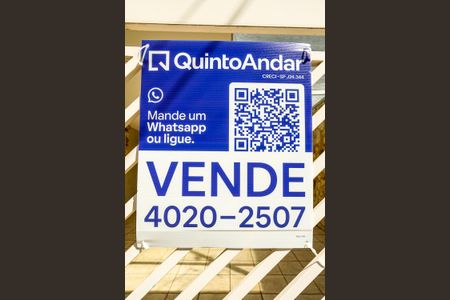 Casa à venda com 210m², 4 quartos e 2 vagasFachada