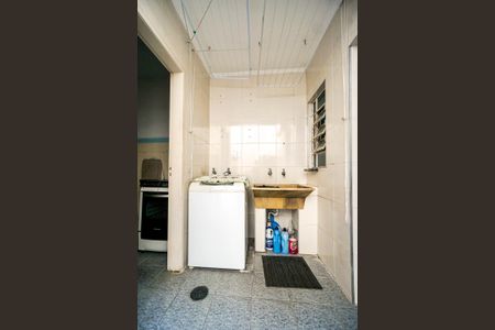 Casa à venda com 210m², 4 quartos e 2 vagasÁread e serviço